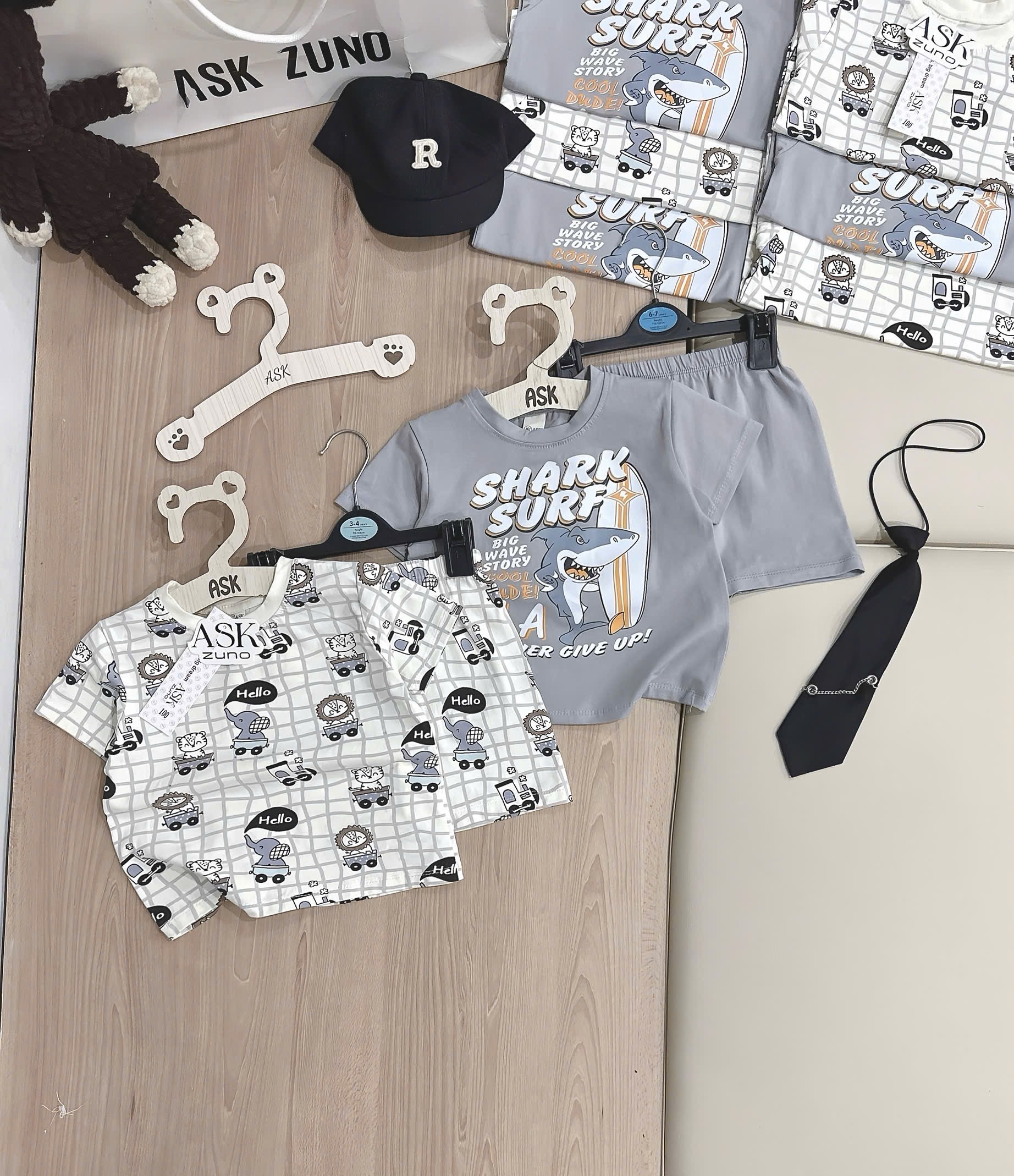 T236 - SET 2 BỘ ĐÙI BÉ TRAI OTO SHARK SURF xám