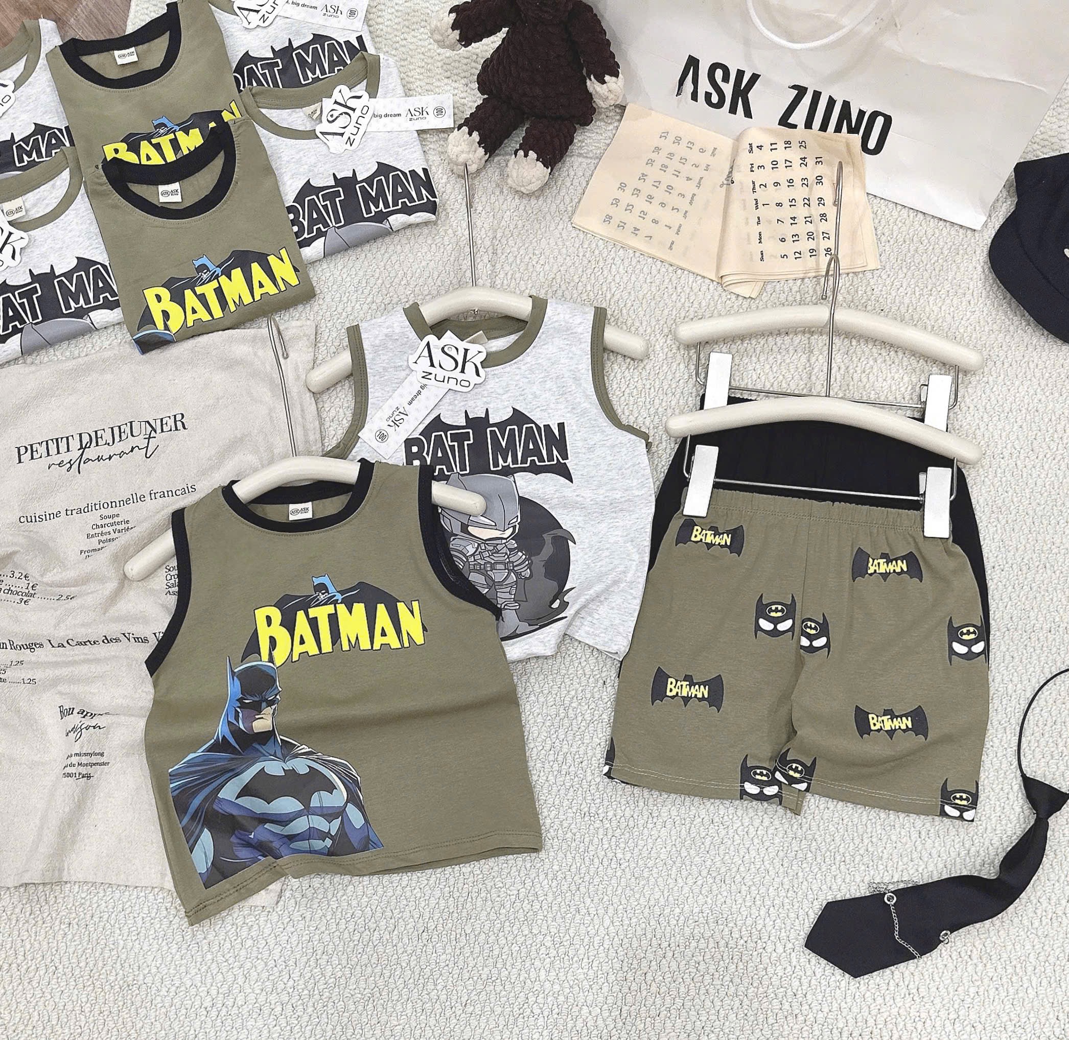 T249 - SET 2 BỘ ĐÙI BÉ TRAI BA LỖ BATMAN rêu xám