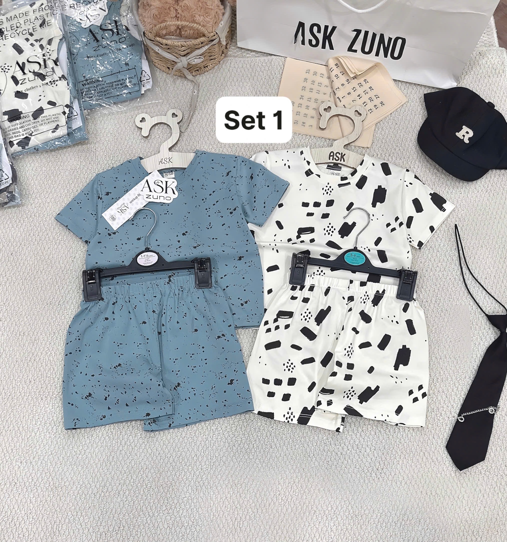 T255 - SET 2 BỘ ĐÙI BÉ TRAI VẰN CHẤM