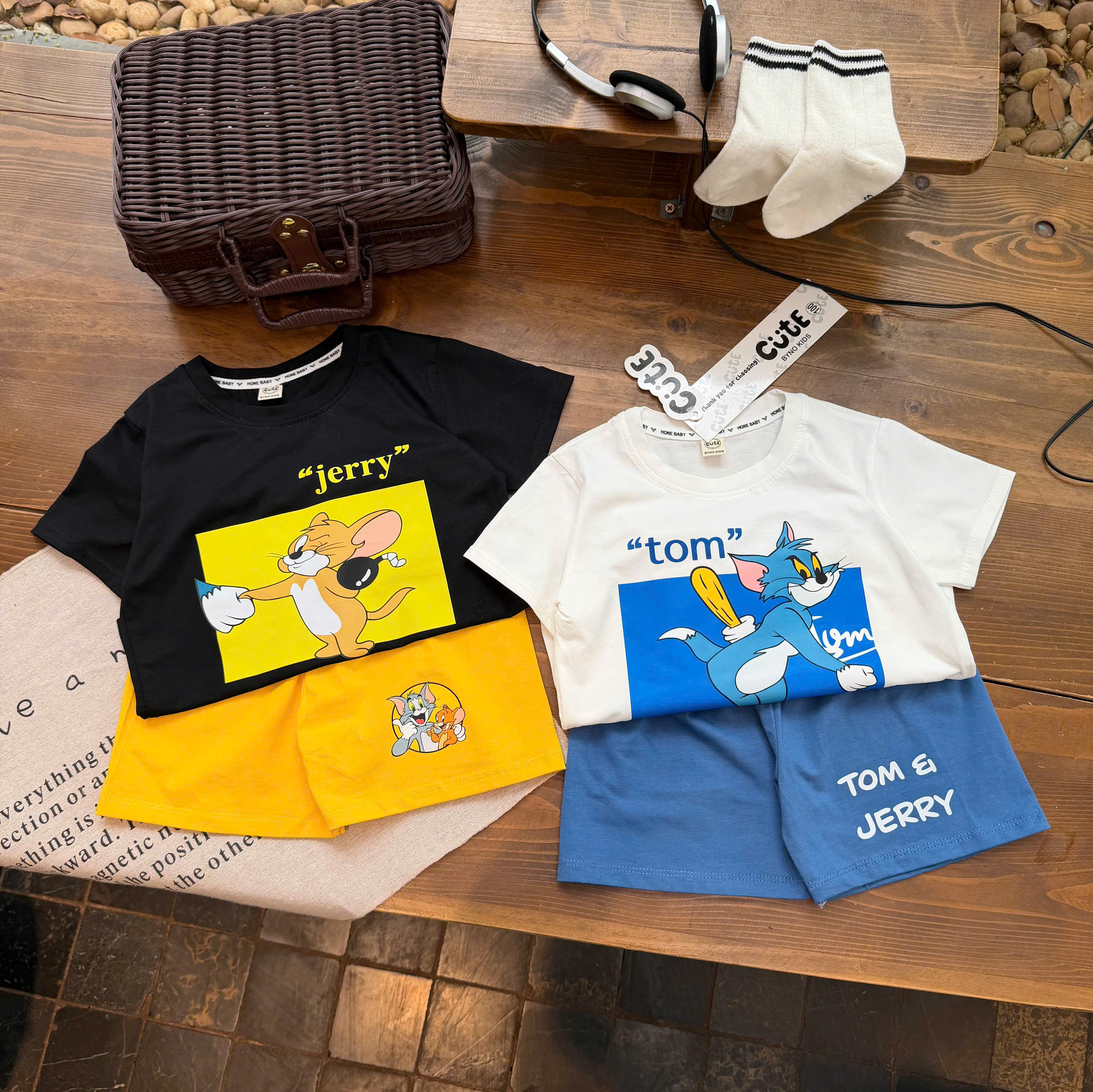 T267 - SET 2 BỘ ĐÙI BÉ TRAI TOM JERRY đen trắng