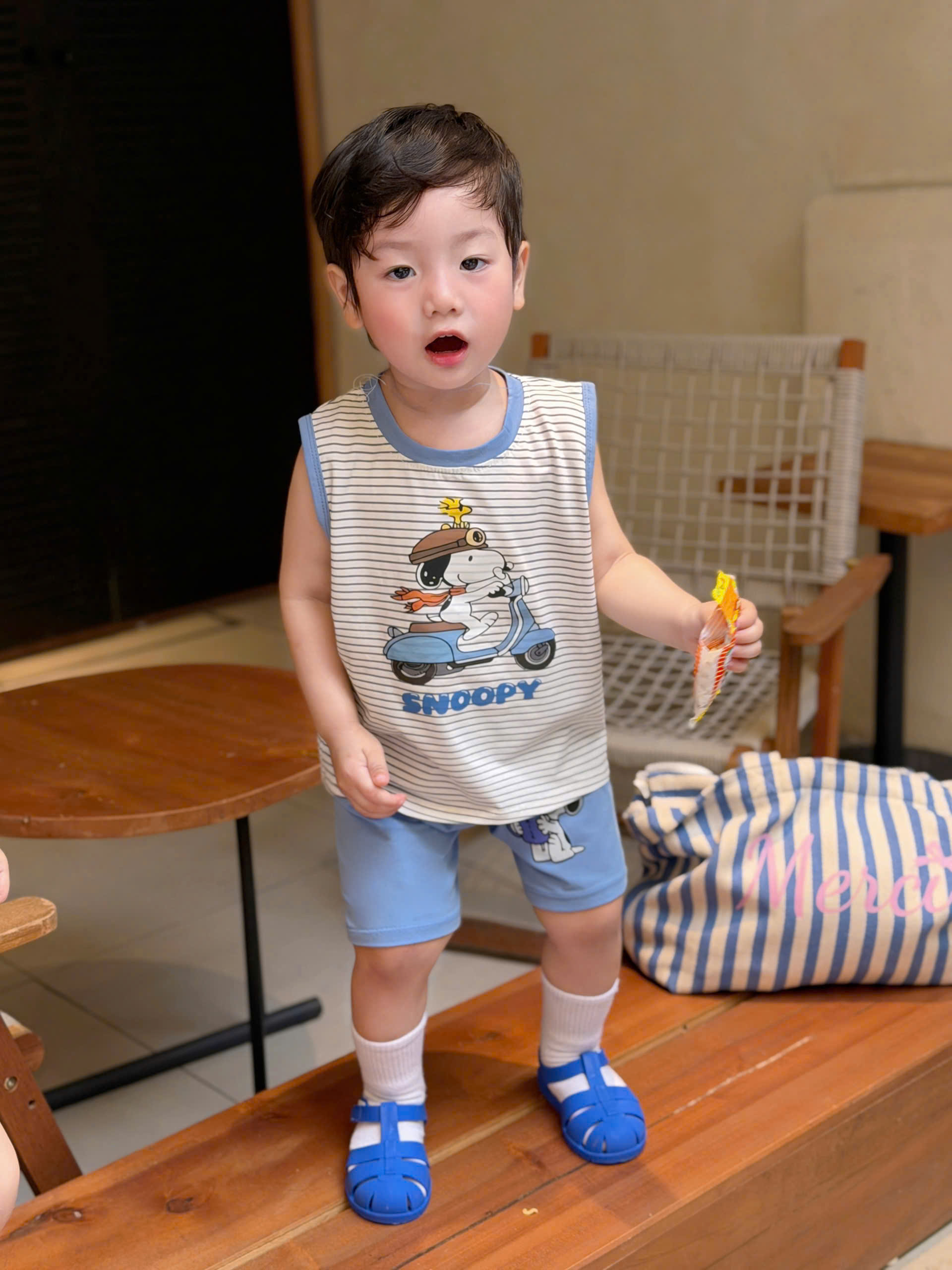 T268 - SET 2 BỘ ĐÙI BÉ TRAI BA LỖ SNOOPY kẻ trắng
