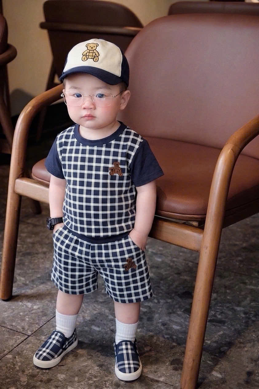 T272 - BỘ ĐÙI BÉ TRAI CARO THAN GẤU NÂU KÈM MŨ