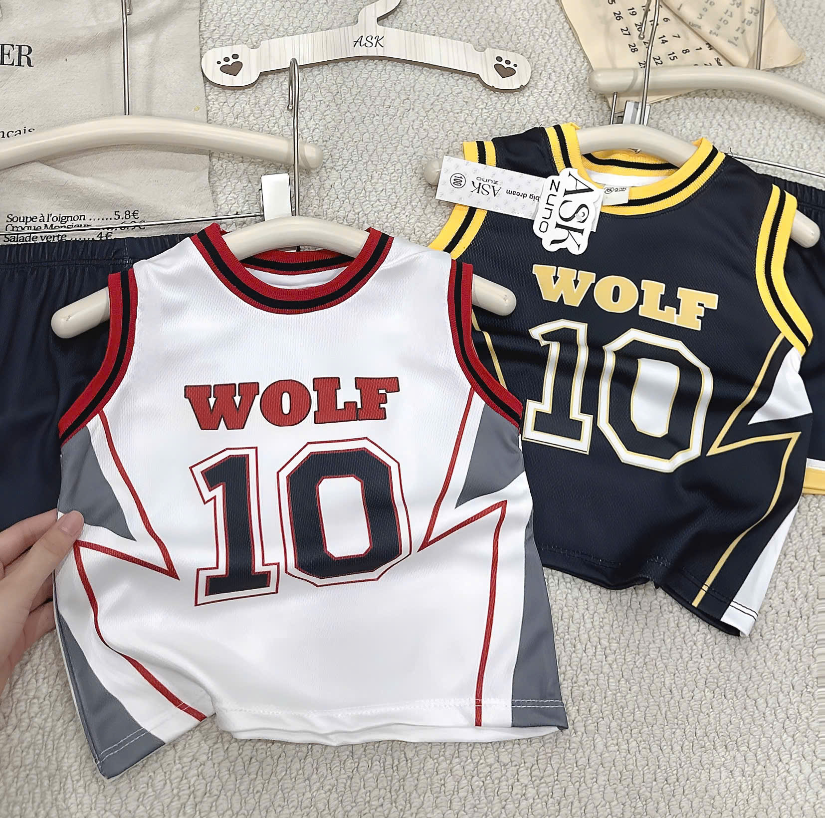 T285 - SET 2 BỘ ĐÙI BÉ TRAI THỂ THAO BA LỖ WOLF 10