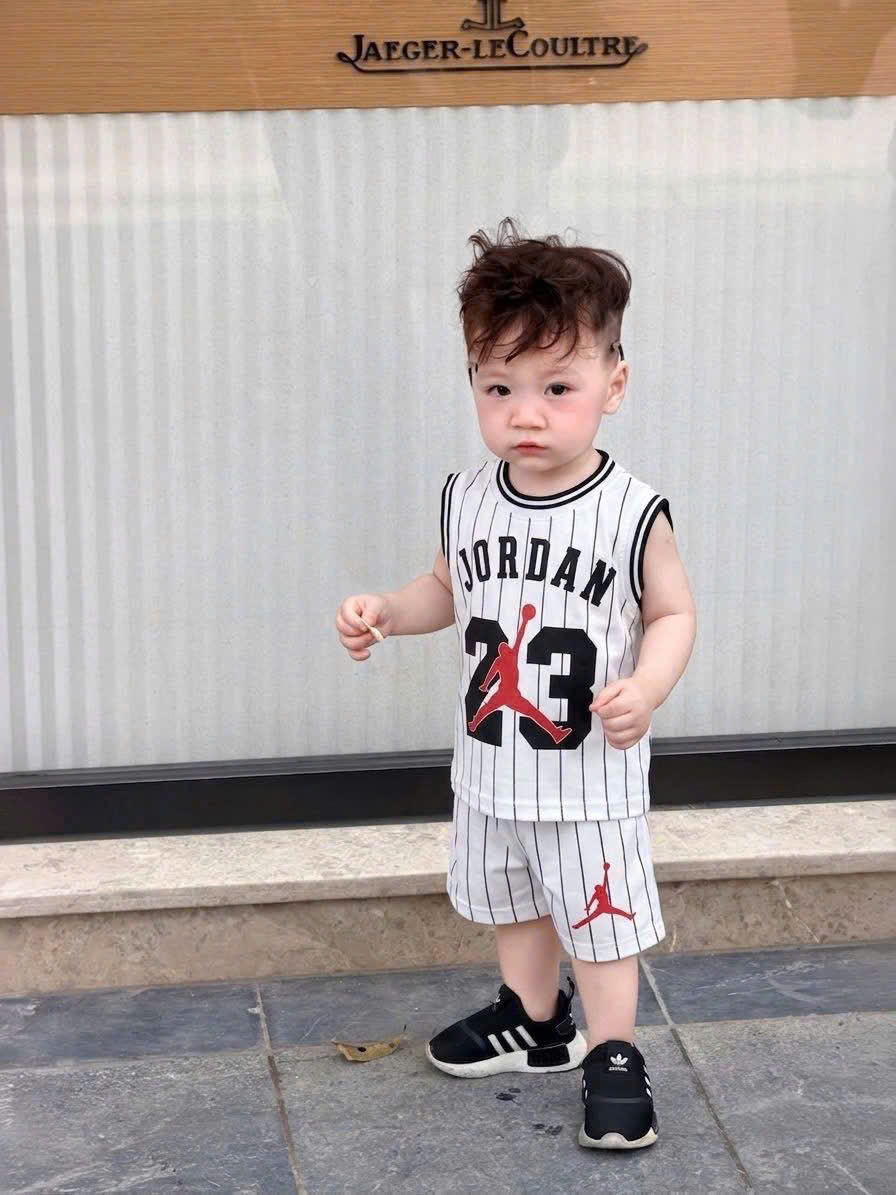 T286 - SET 2 BỘ ĐÙI BÉ TRAI BA LỖ JORDAN BULLS 23 đen trắng