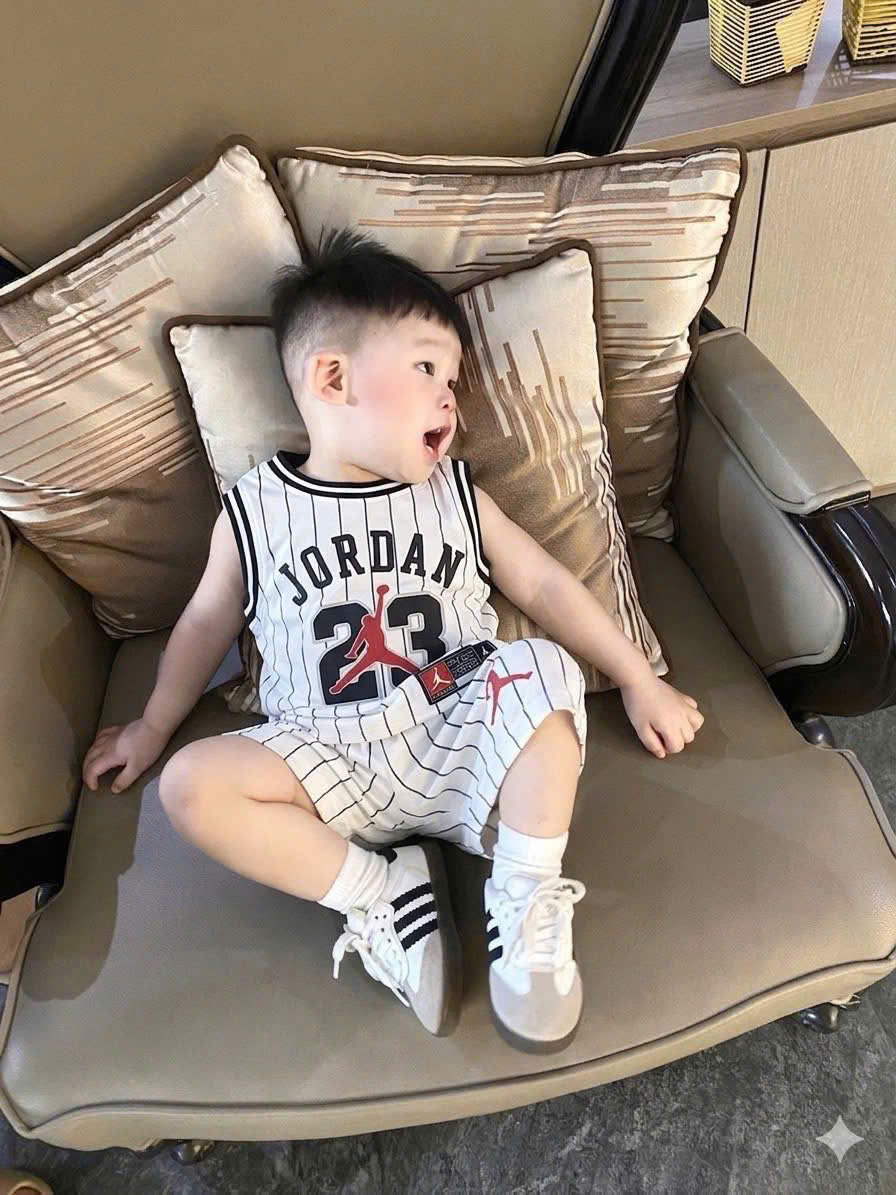 T286 - SET 2 BỘ ĐÙI BÉ TRAI BA LỖ JORDAN BULLS 23 đen trắng