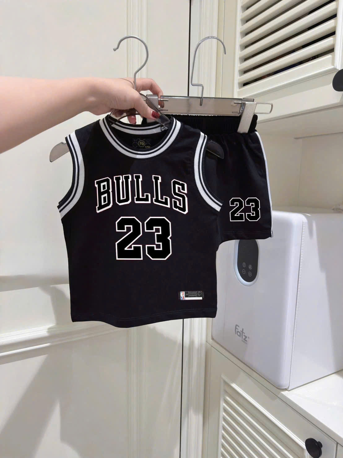 T286 - SET 2 BỘ ĐÙI BÉ TRAI BA LỖ JORDAN BULLS 23 đen trắng