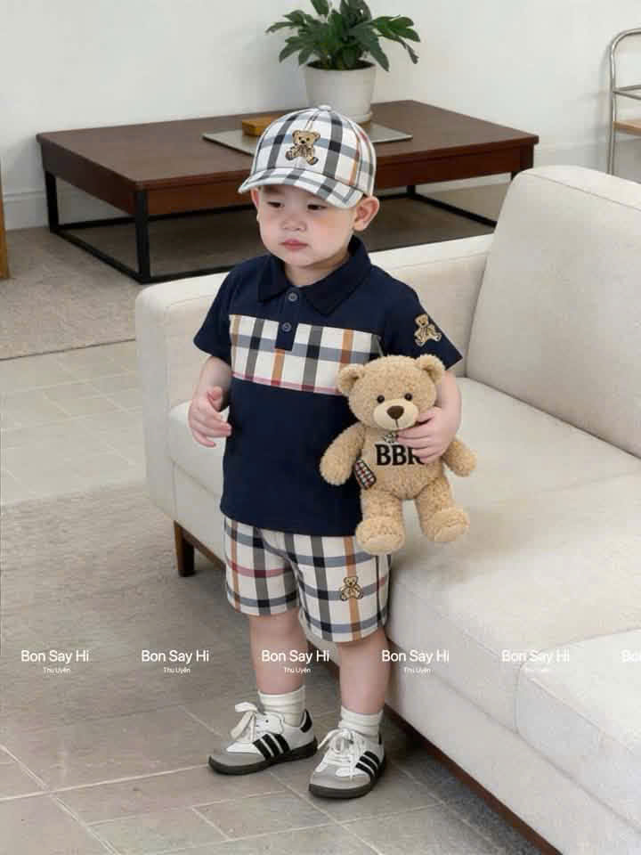 T301 - BỘ ĐÙI BÉ TRAI ÁO POLO THAN PHỐI KẺ CARO KÈM MŨ