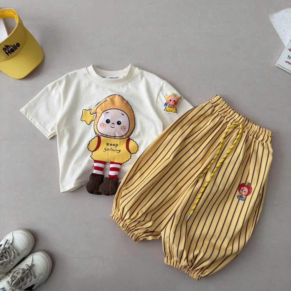 T357 - BỘ BÉ TRAI ÁO TRẮNG BÉ Keep Shining QUẦN VÀNG SỌC