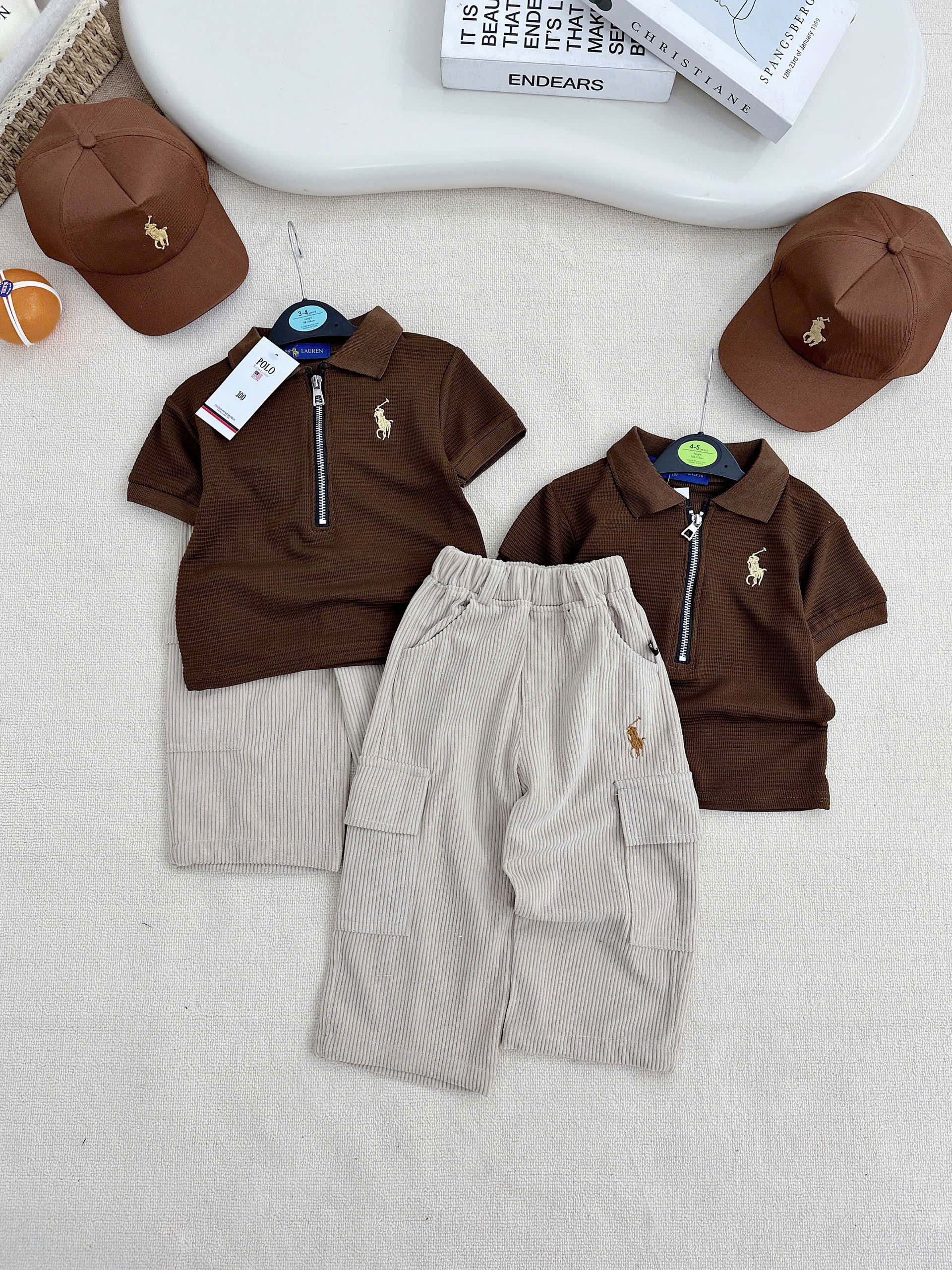 T377 - SET BÉ TRAI ÁO POLO CỔ KHÓA KỊ SĨ QUẦN DÀI KÈM MŨ