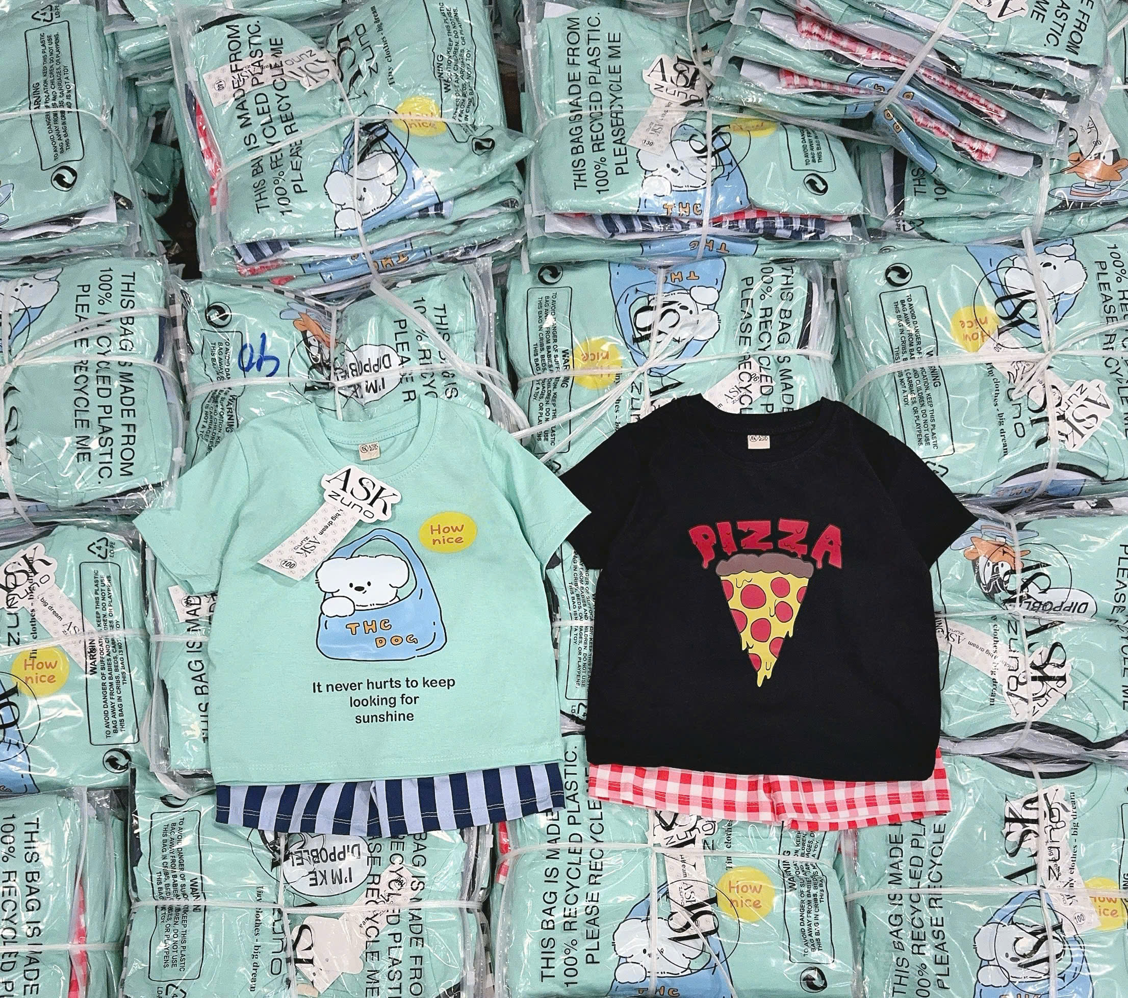 T387 - SET 2 BỘ ĐÙI BÉ TRAI ÁO PIZZA QUẦN KẺ đen xanh