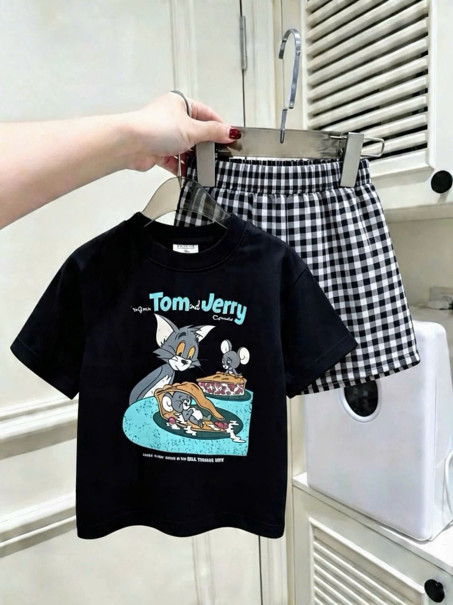 T388 - SET 2 BỘ ĐÙI BÉ TRAI TOM JERRY VỊT DIPPOBLE QUẦN KẺ đen xanh