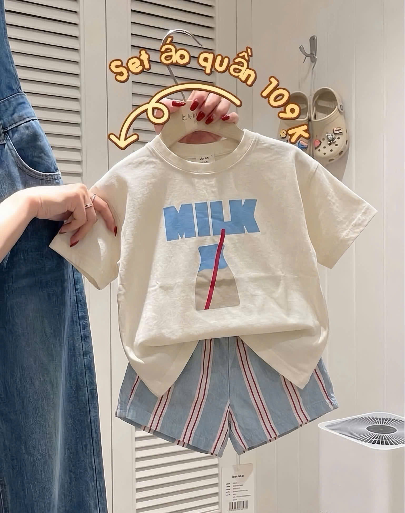 T393 - BỘ ĐÙI BÉ TRAI ÁO BE MILK QUẦN SỌC