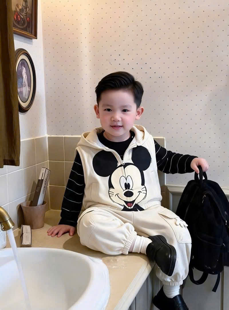 (chờ) T410 - SET BÉ TRAI 3CT ÁO GILE BE MICKEY MIX ÁO ĐEN KẺ