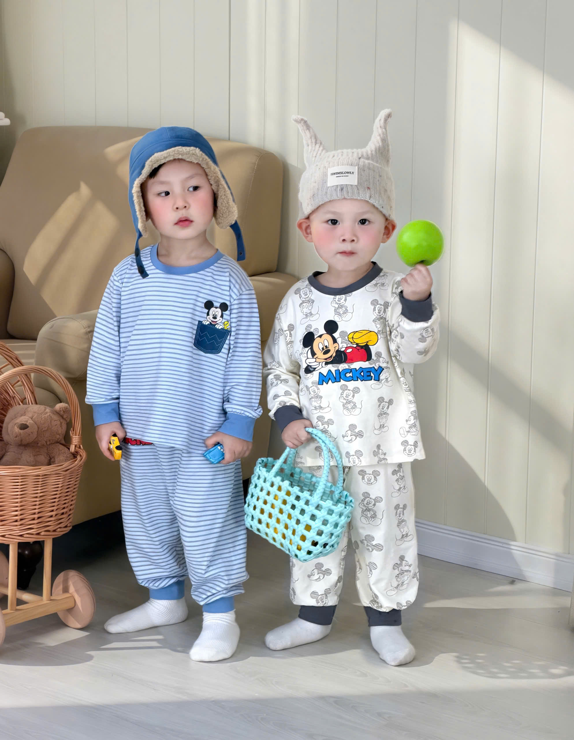(chờ) T413 - SET 2 BỘ BÉ TRAI DÀI TAY MICKEY TRÀN xanh kẻ be