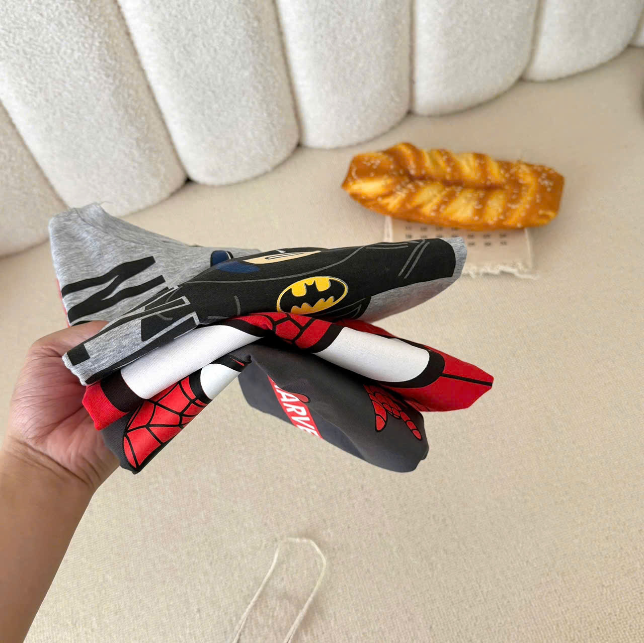 T450 - SET 3 BỘ ĐÙI BÉ TRAI MARVEL BATMAN xám đỏ