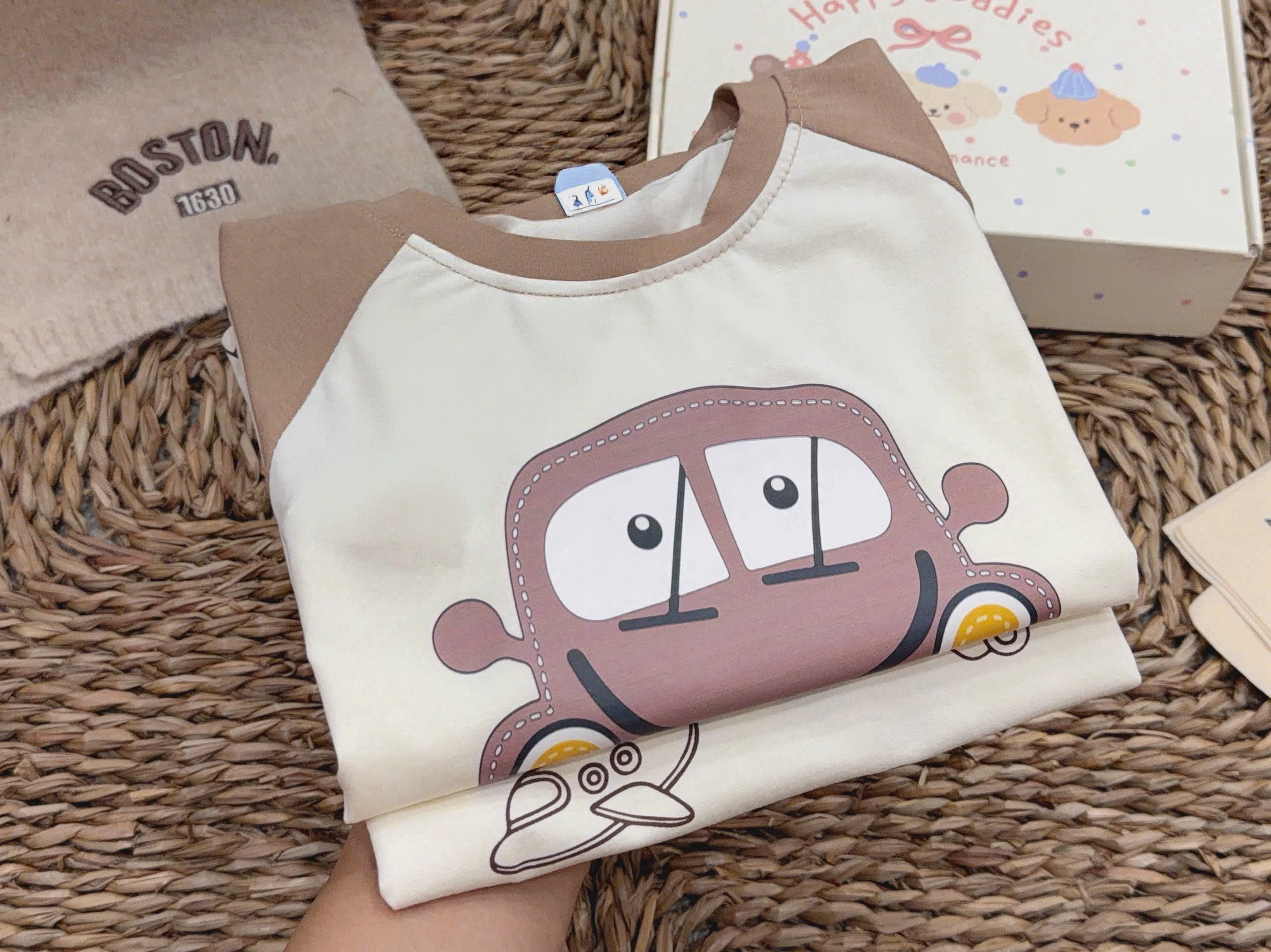 T455 - SET 2 BỘ BÉ TRAI DÀI TAY COTTON OTO BEEP nâu be