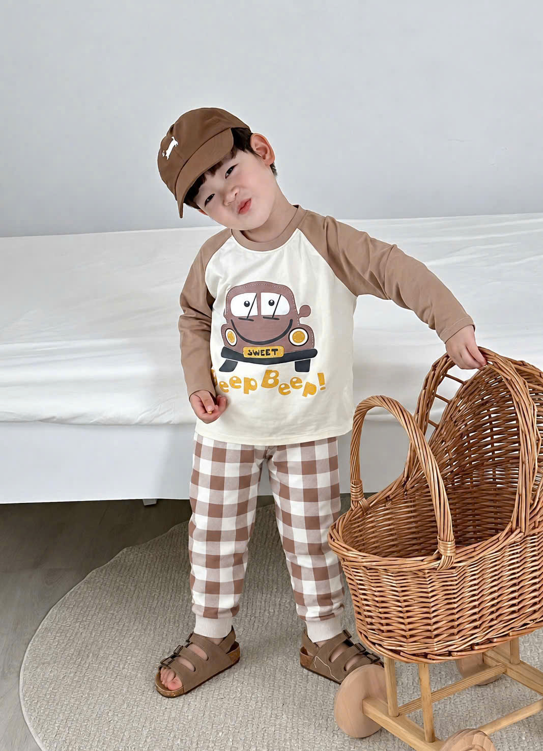 T455 - SET 2 BỘ BÉ TRAI DÀI TAY COTTON OTO BEEP nâu be