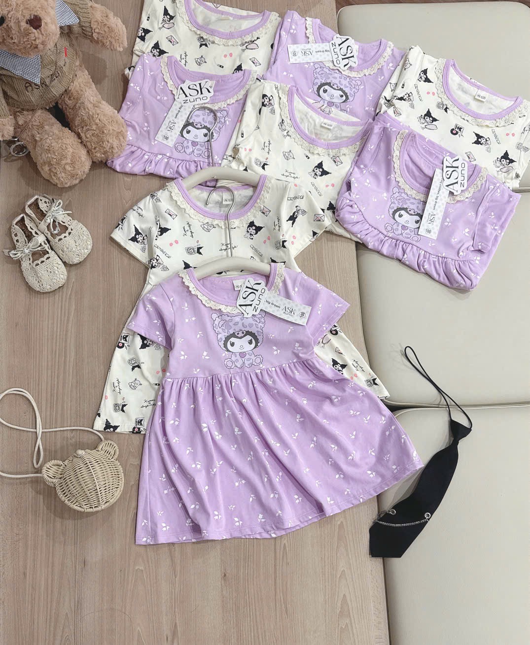 VB561 - SET 2 VÁY BÉ GÁI KUROMI CỔ REN tím be