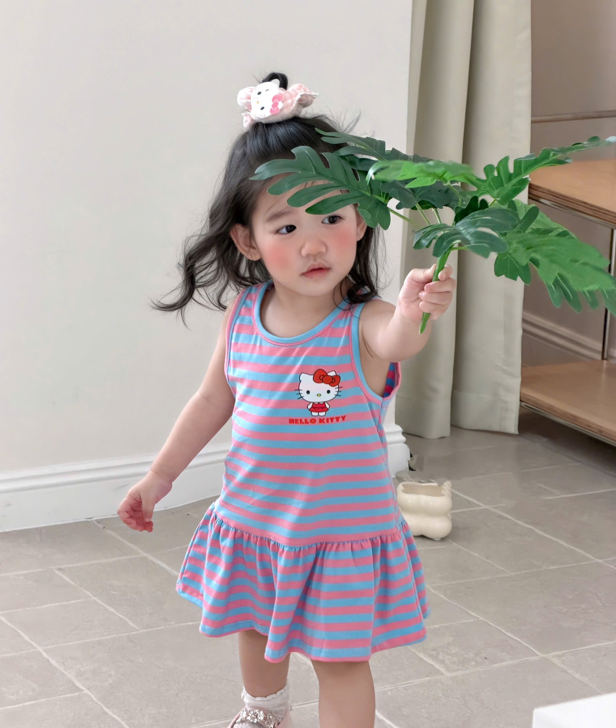 VB562 - SET 2 VÁY BÉ GÁI SÁT NÁCH XOÈ GẤU MICKEY KITTY