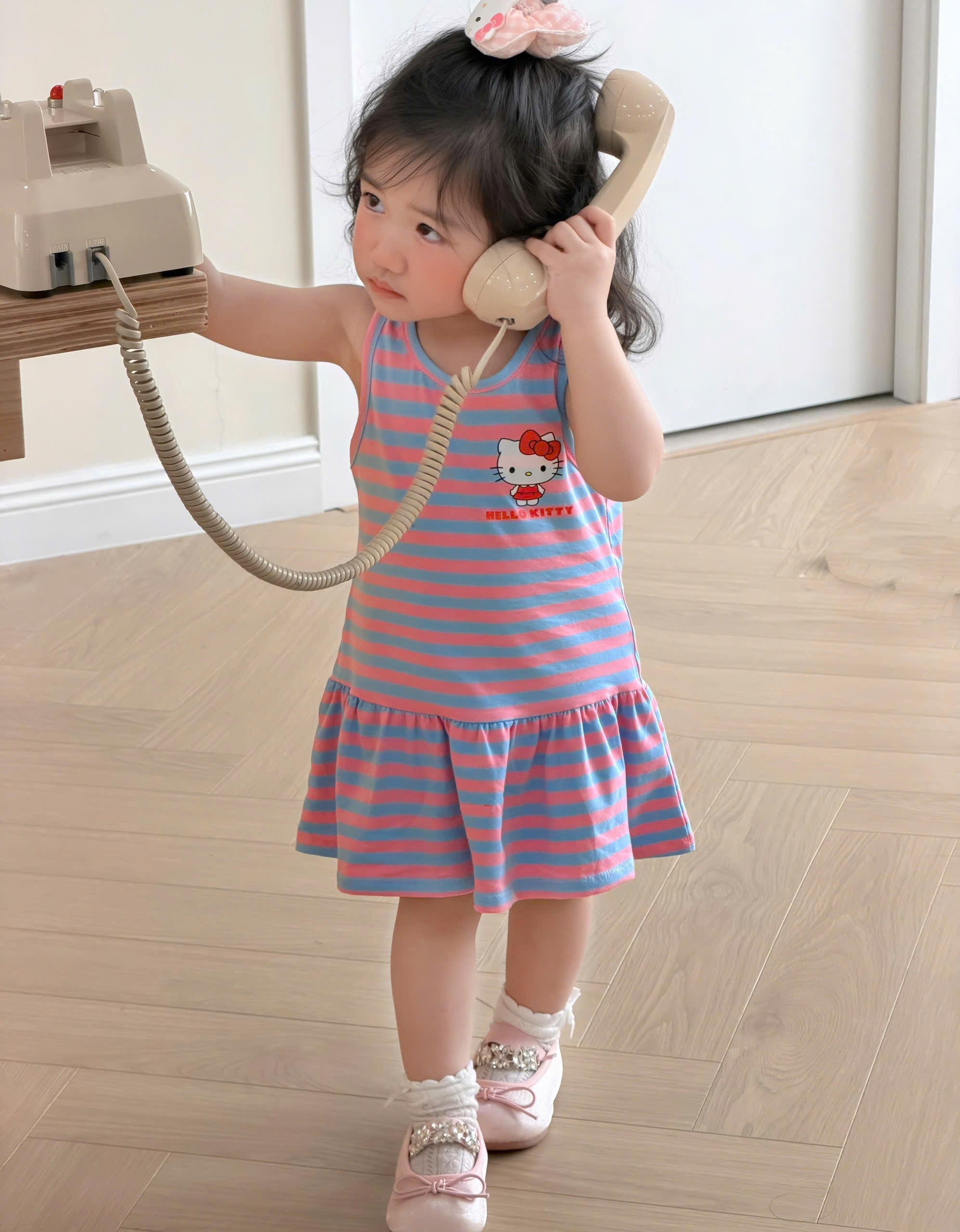 VB562 - SET 2 VÁY BÉ GÁI SÁT NÁCH XOÈ GẤU MICKEY KITTY