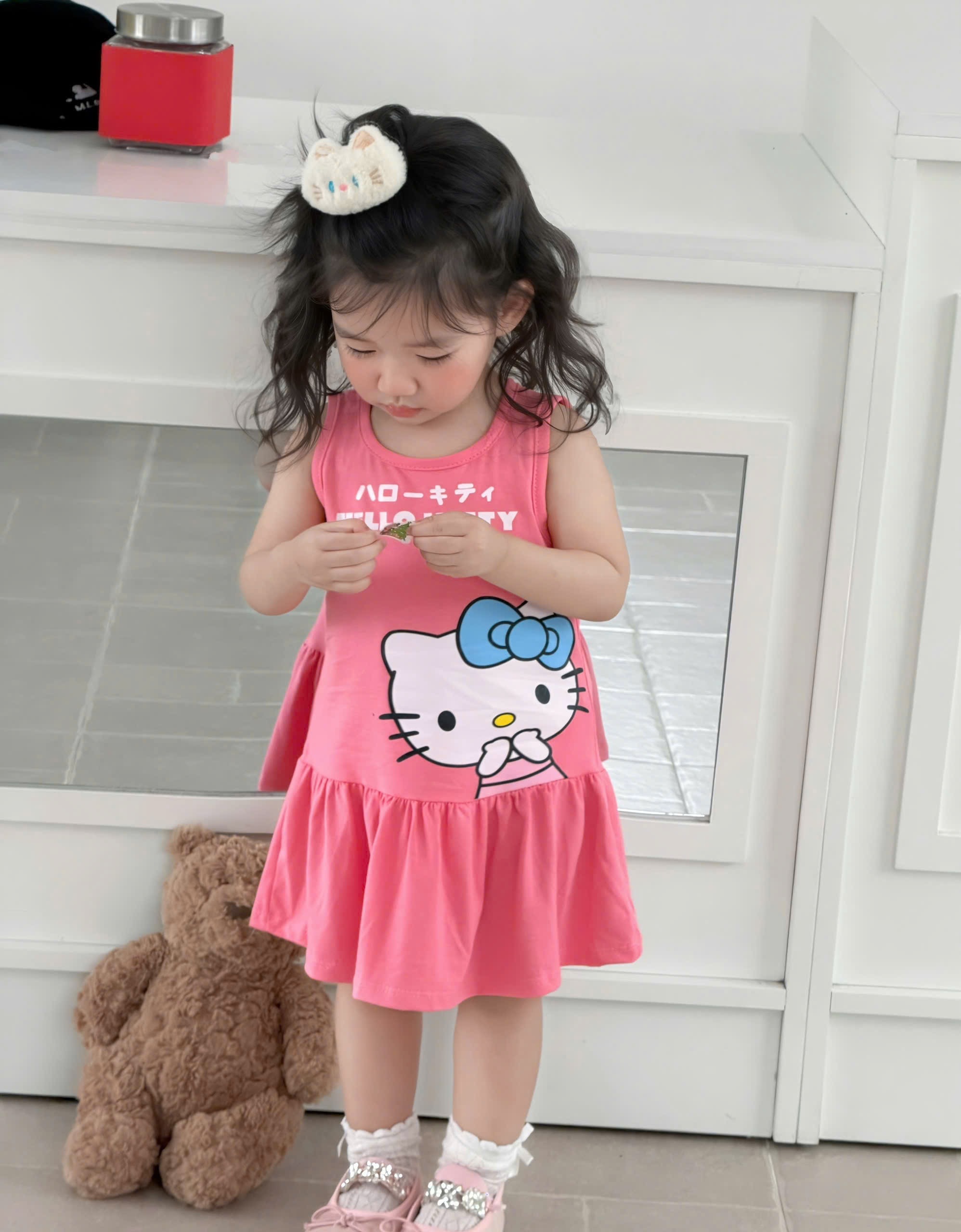 VB562 - SET 2 VÁY BÉ GÁI SÁT NÁCH XOÈ GẤU MICKEY KITTY