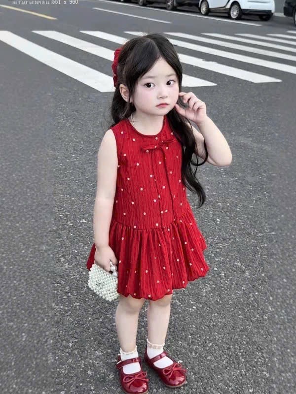 VB565 - VÁY BÉ GÁI ĐỎ VON HOA NHÍ SÁT NÁCH BỒNG