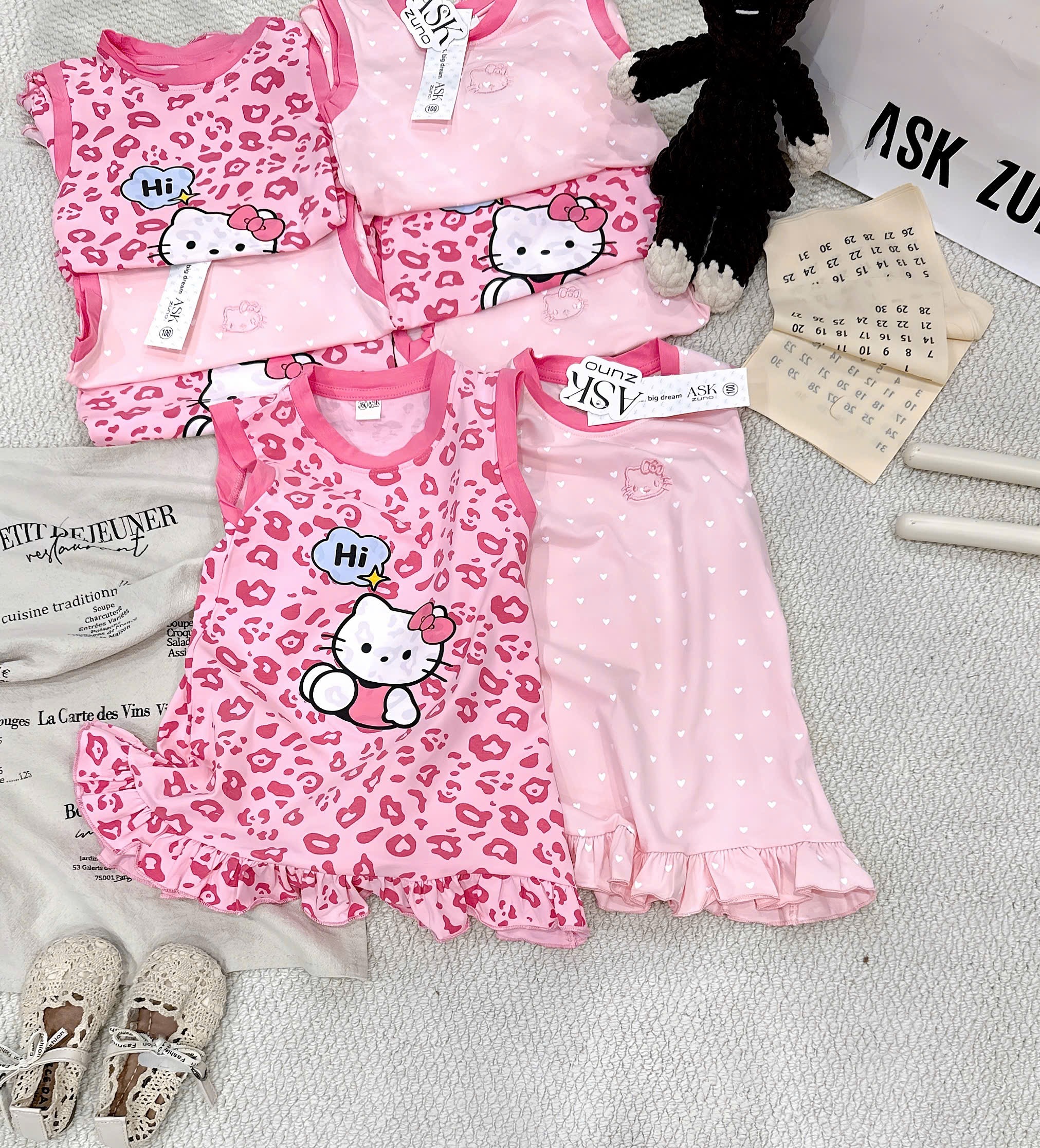 VB570 - SET 2 VÁY BÉ GÁI SÁT NÁCH KITTY HI báo hồng