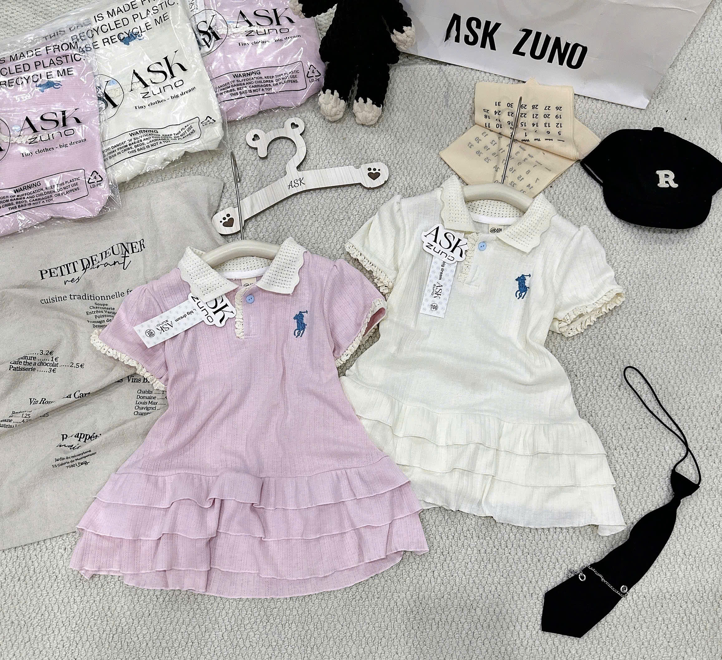 VB580 - VÁY POLO BÉ GÁI TĂM THÊU KỊ SĨ BÈO TẦNG
