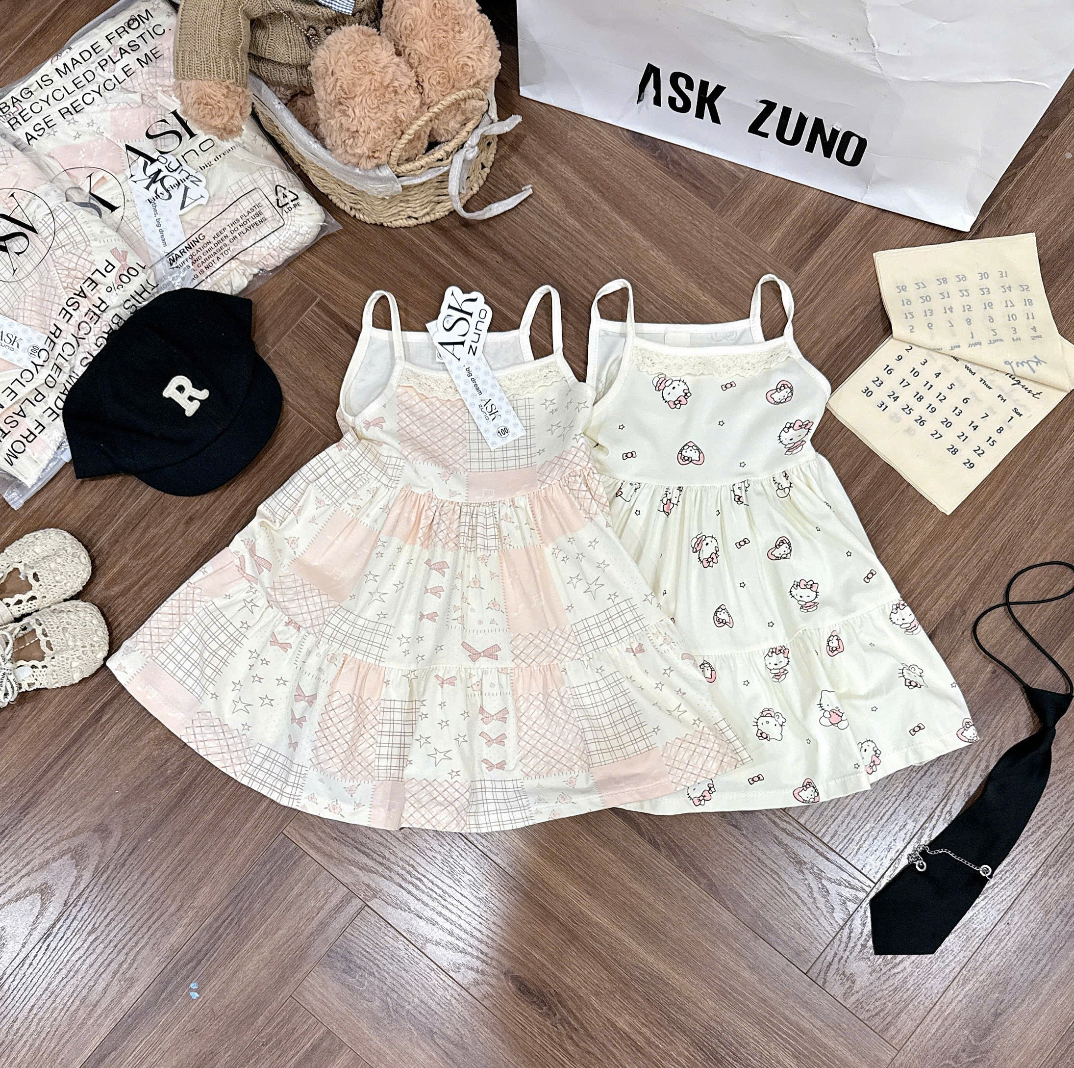 VB583 - SET 2 VÁY BÉ GÁI 2S KITTY THỔ CẨM