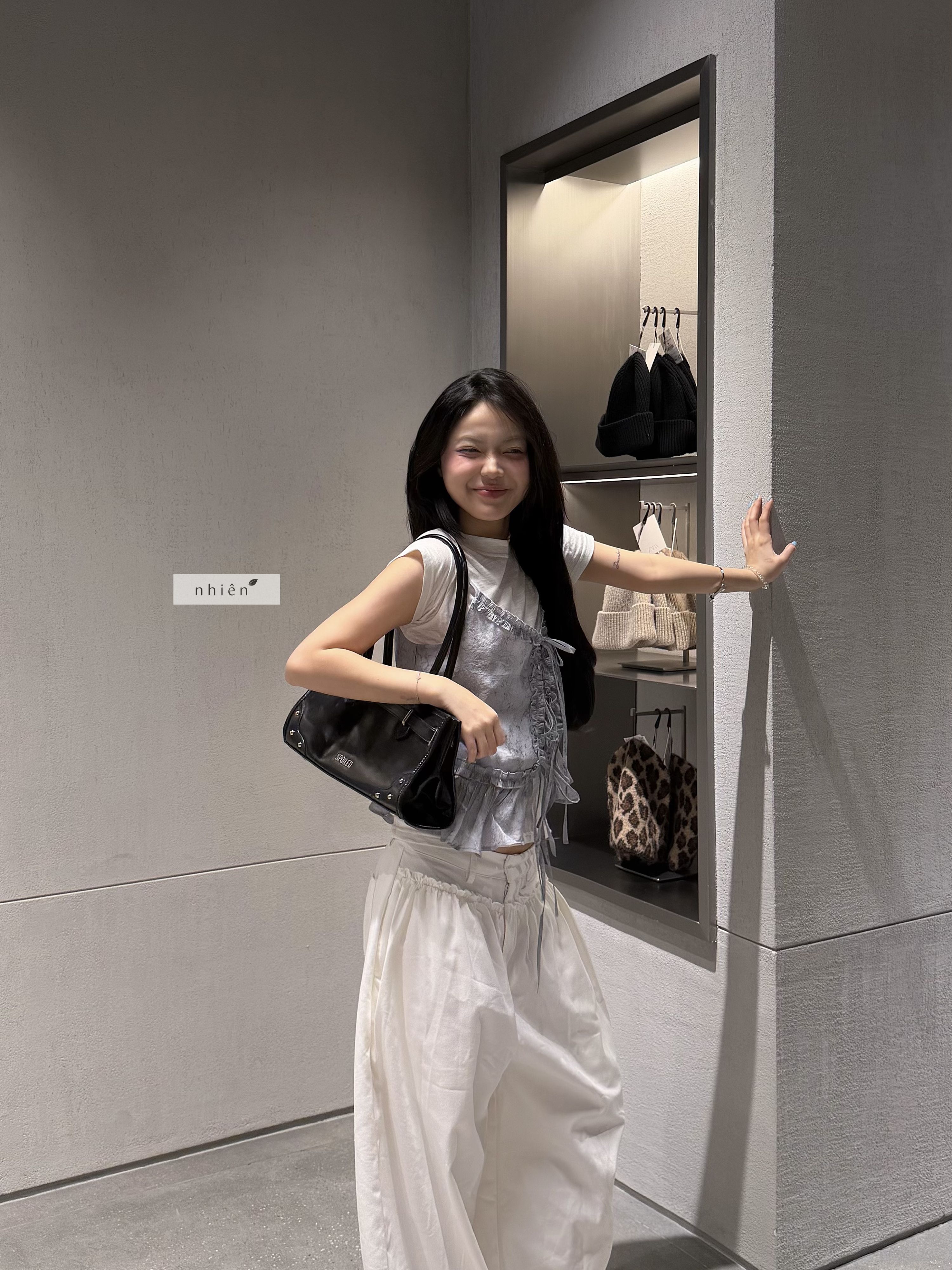 A340 EYELET TOP