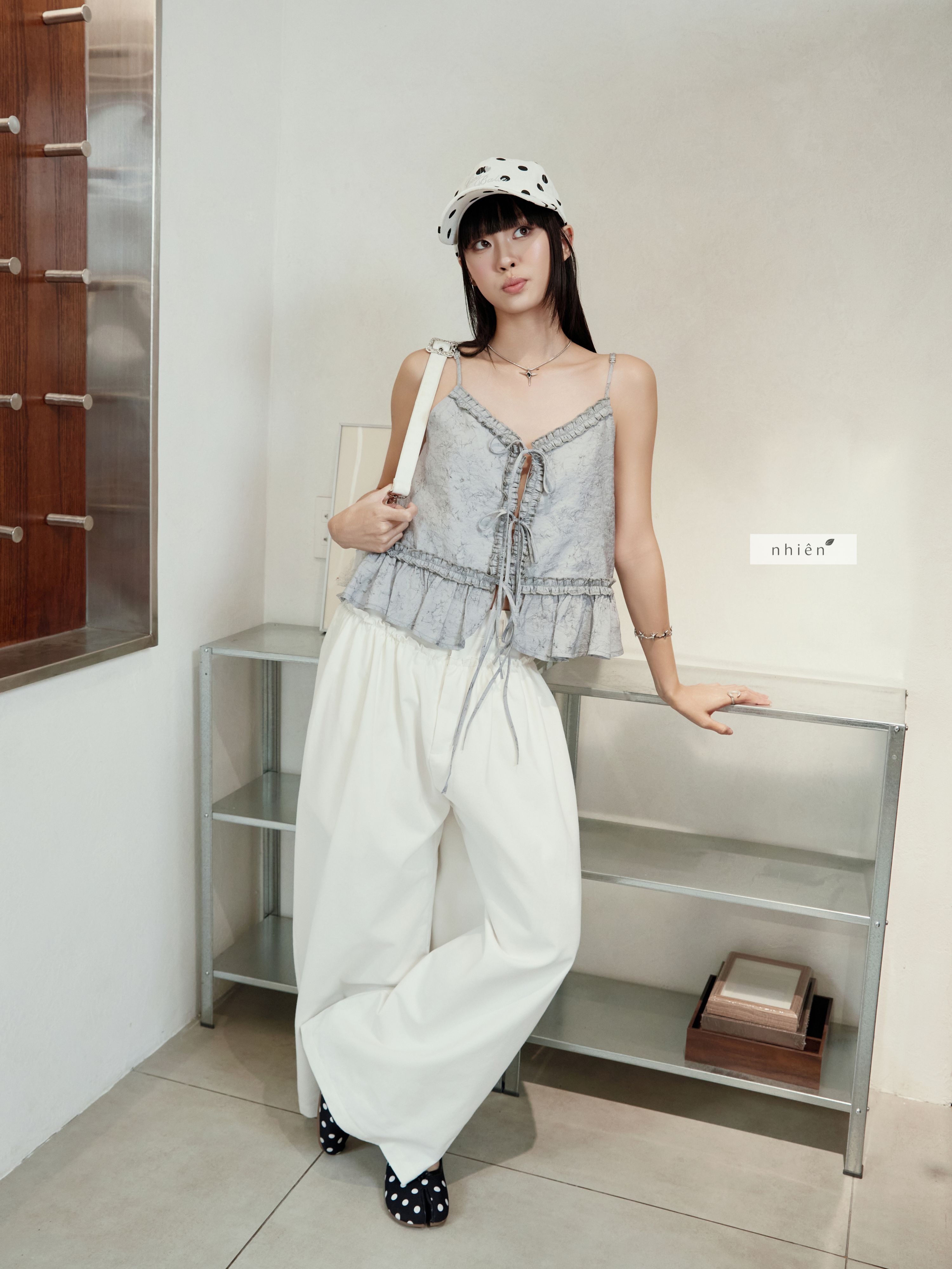 A340 EYELET TOP