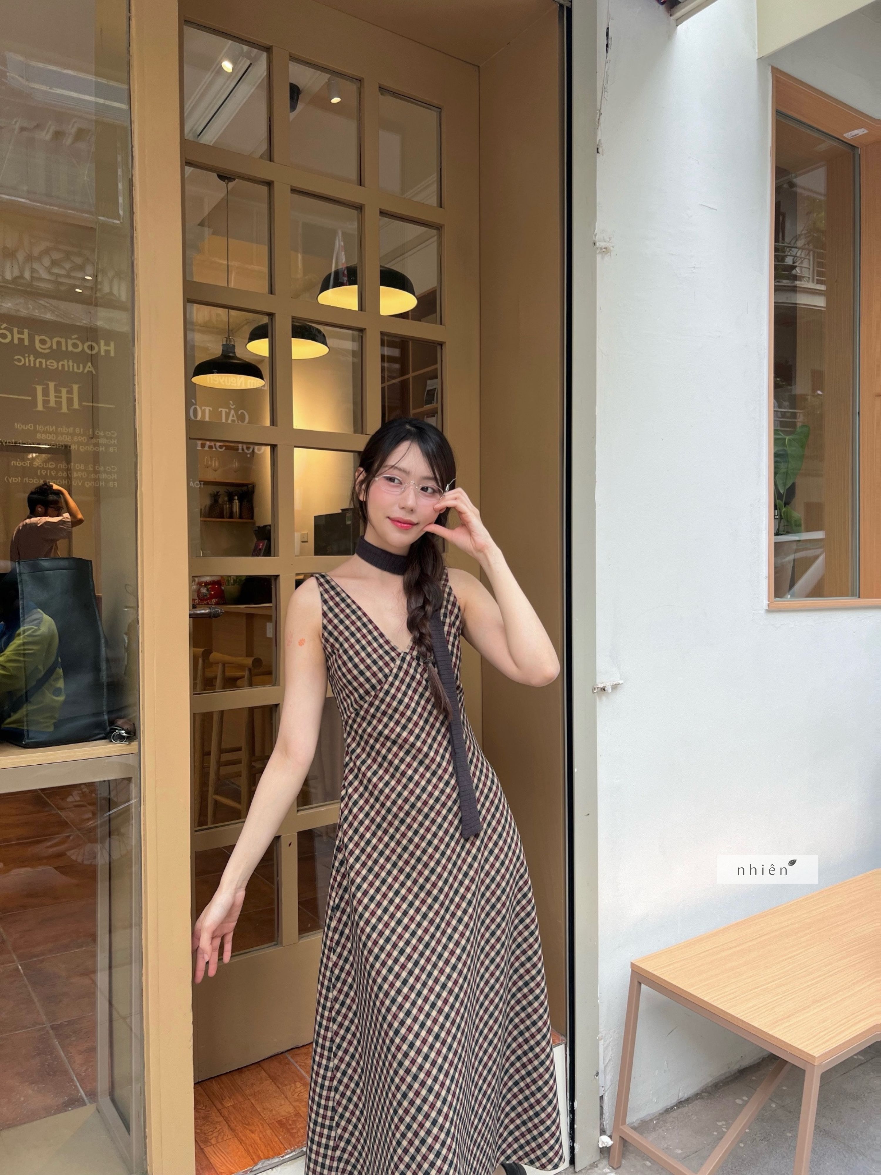 D470 ĐẦM CỔ V JANNIS