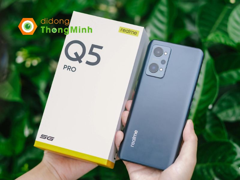 Thiết kế Realme Q5 Pro 8G/256GB hướng hiện đại, sang trọng