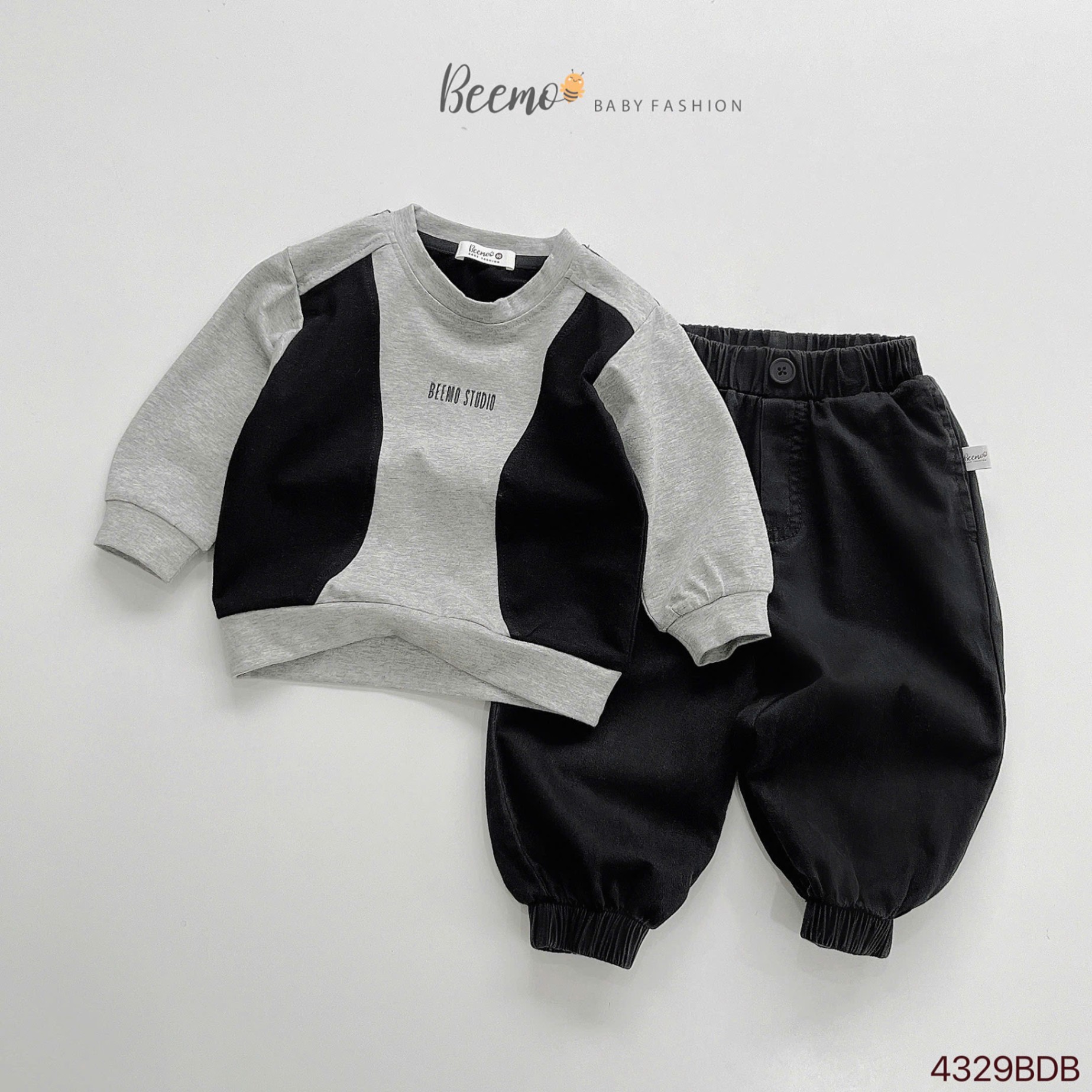 Bộ áo cotton dài tay phối thân Beemo phối quần kaki bo chun khỏe khoắn Beemo cho bé