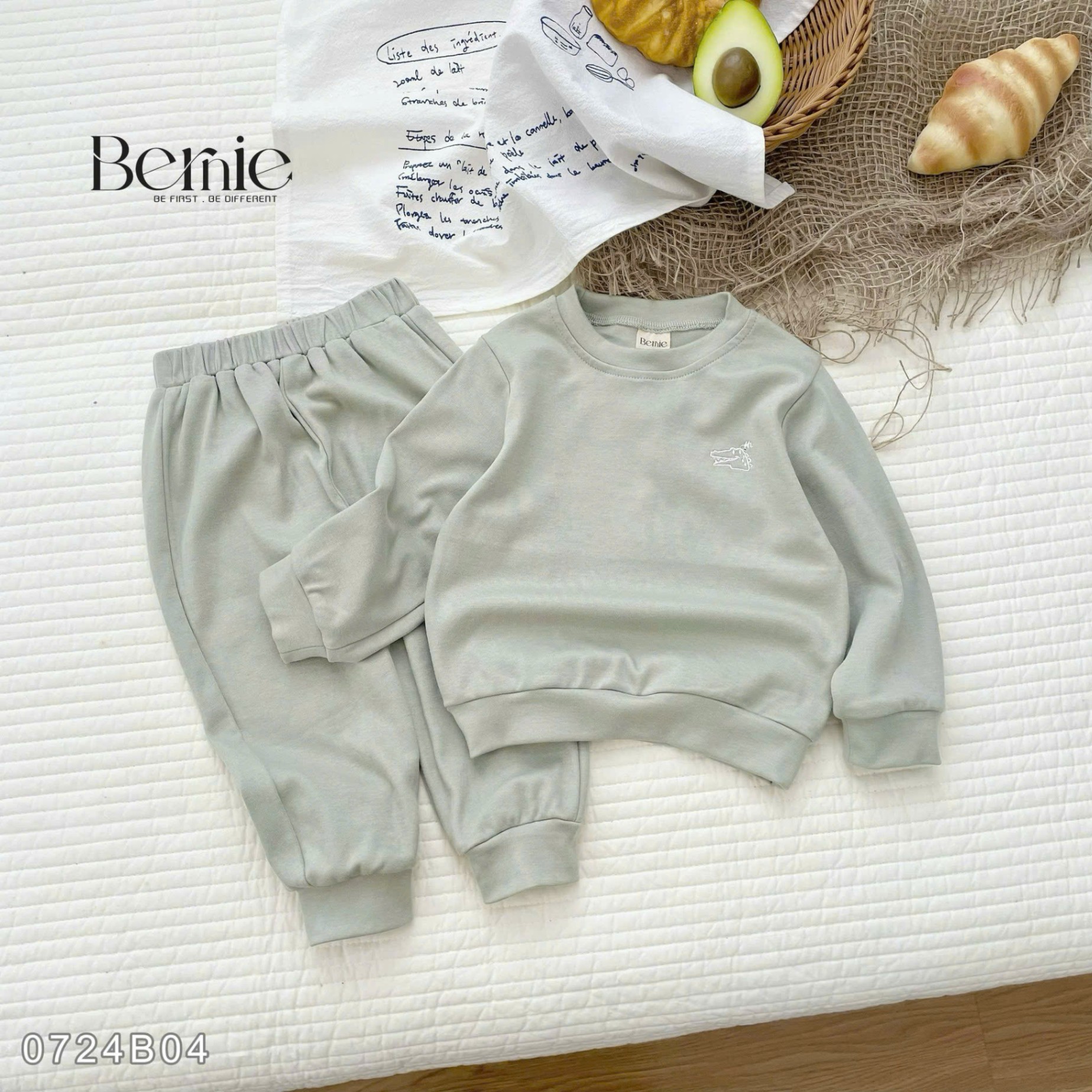 Bộ bozip cotton dài tay thuê ngực Bernie cho bé