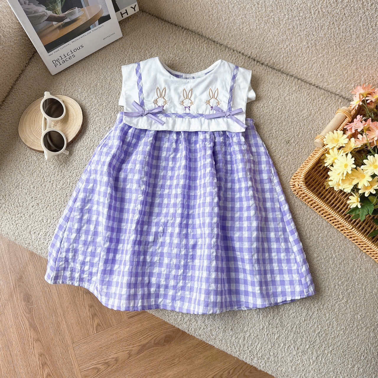 Váy thêu thỏ con đính nơ OPKIDS