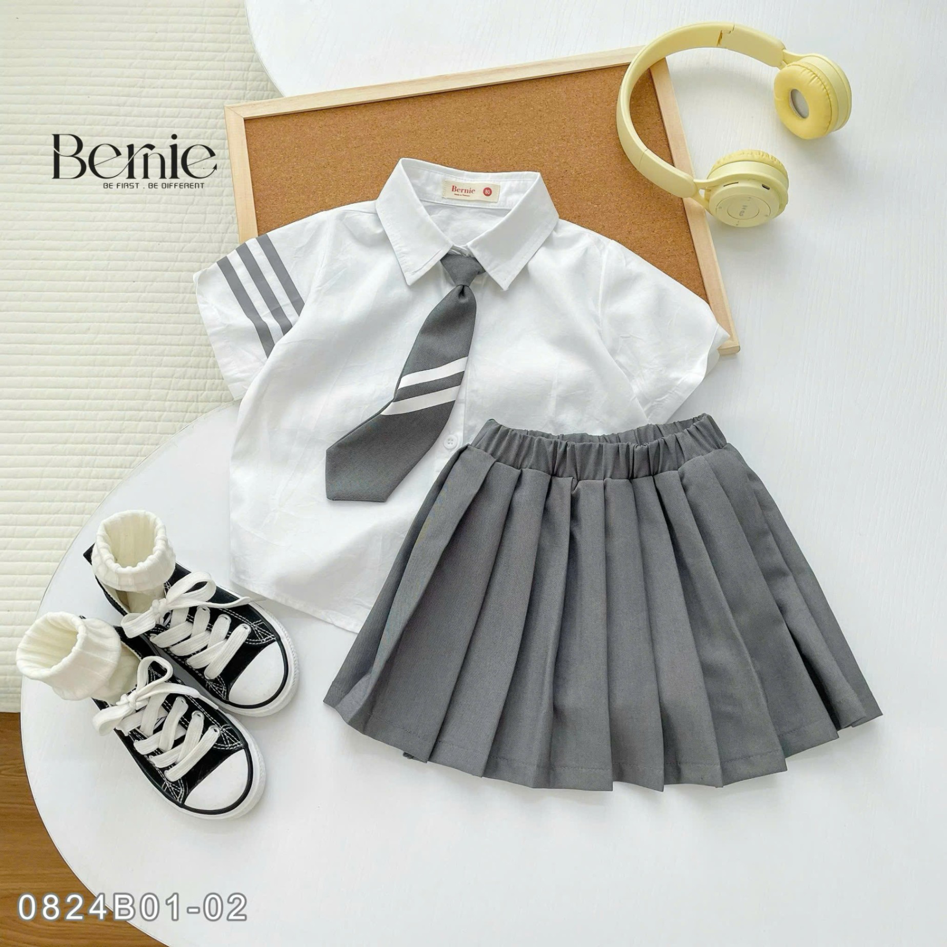 Bộ sơ mi đồng phục đôi cộc tay kèm cà vạt Bernie cho bé gái