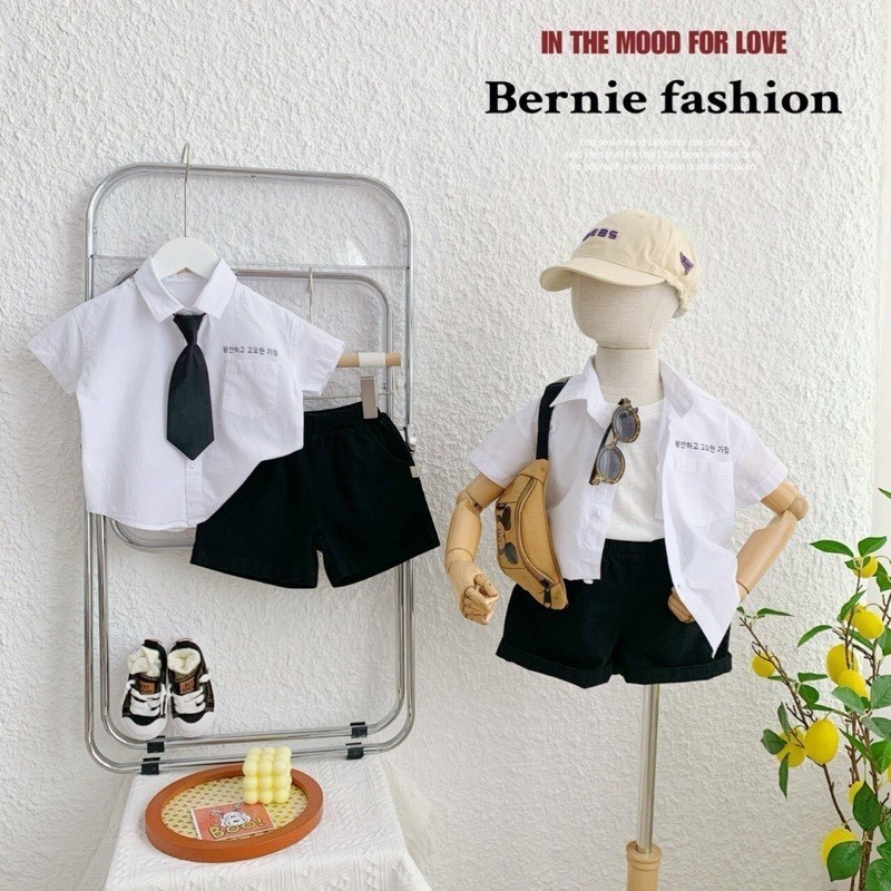 Set bộ sơ mi trắng in chữ hàn quốc kèm cà vạt Bernie cho bé