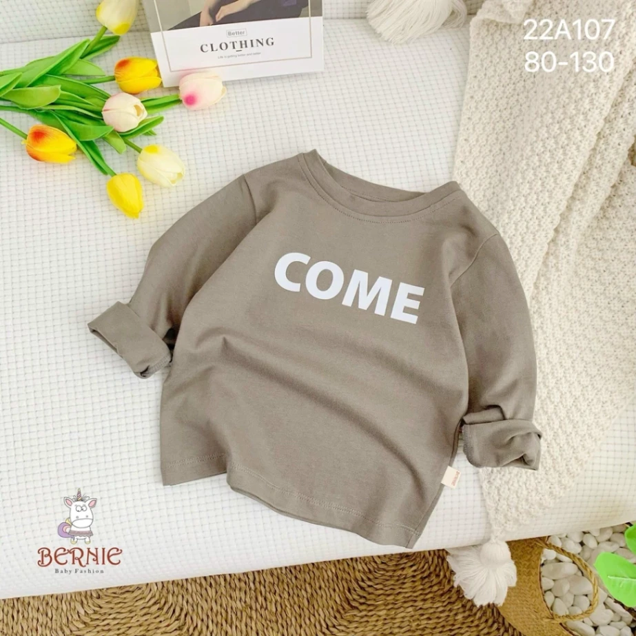 Áo thun cotton dài tay Bernie họa tiết COME cho bé