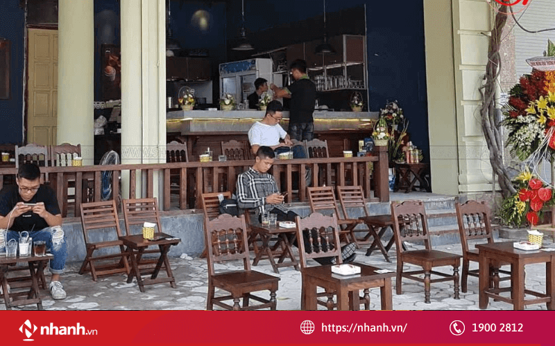 Cafe vỉa hè là nét văn hóa lâu đời của người Việt Nam