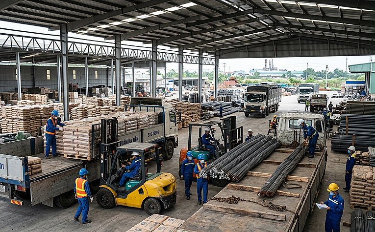 Nhập qua tổng đại lý khu vực