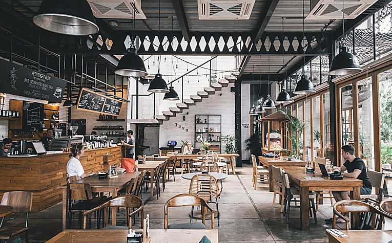 Mở tiệm cơm bình dân văn phòng đắt khách