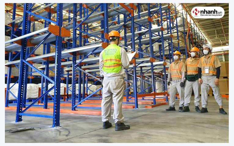 Kiểm soát an ninh và quy định ra vào khu vực kho bãi