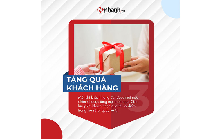 4 hình thức khuyến mãi phổ biến dành cho khách hàng - tặng quà khách hàng