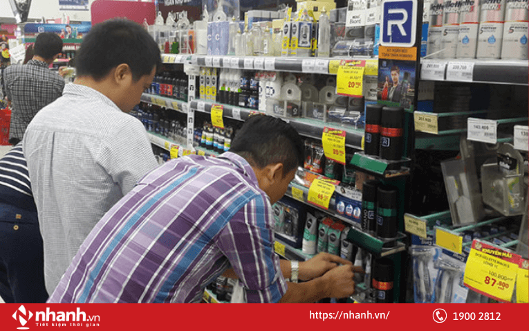 Chương trình giảm giá khuyến mại tại siêu thị cho sản phẩm nước hoa nam
