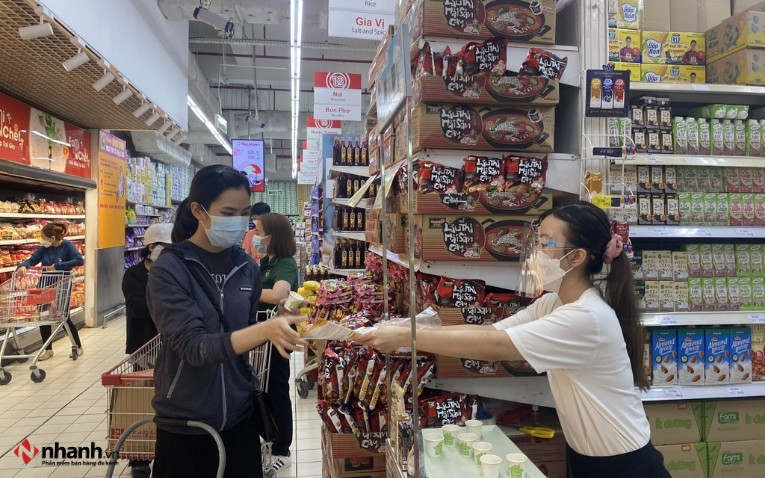 Cung ứng dịch vụ mẫu để khách hàng dùng thử không phải trả tiền