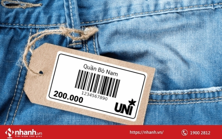 Gắn mã sản phẩm trên mặt hàng quần bò