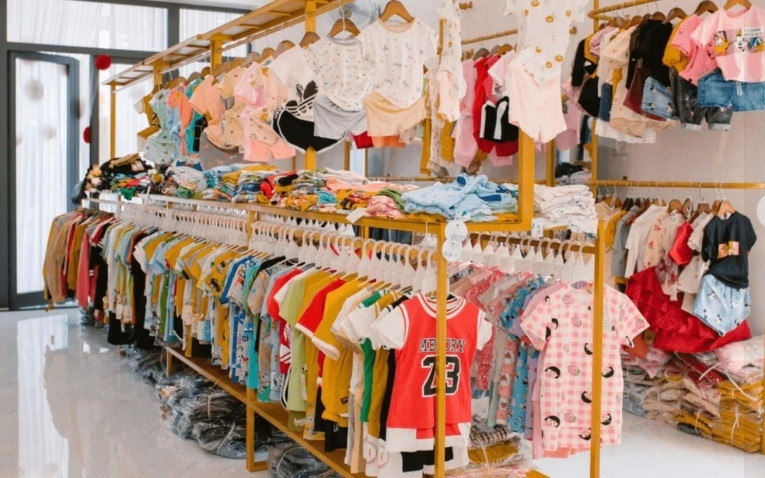 Nhân viên không nắm được thông tin hàng hóa và giá bán