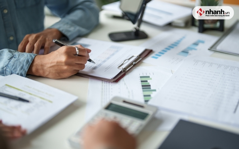 Quản lý chi phí, doanh thu, công nợ kế toán, các báo cáo chi tiết