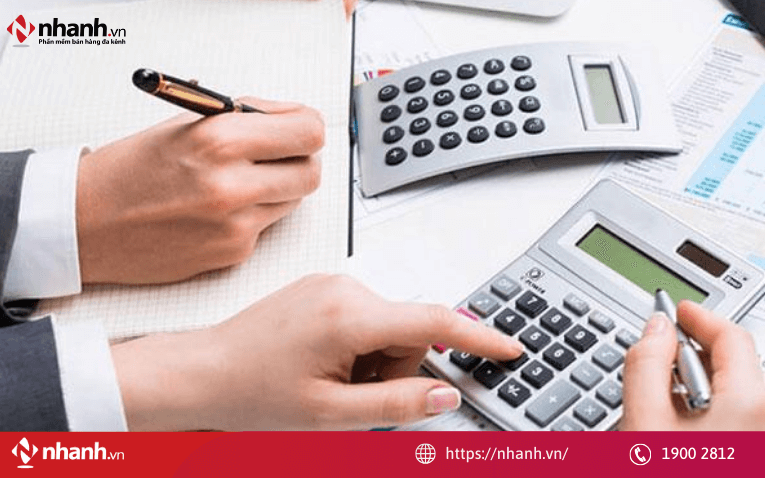 Thời điểm lập hóa đơn hàng mẫu là thời điểm chuyển giao quyền sở hữu hoặc quyền sử dụng hàng hóa